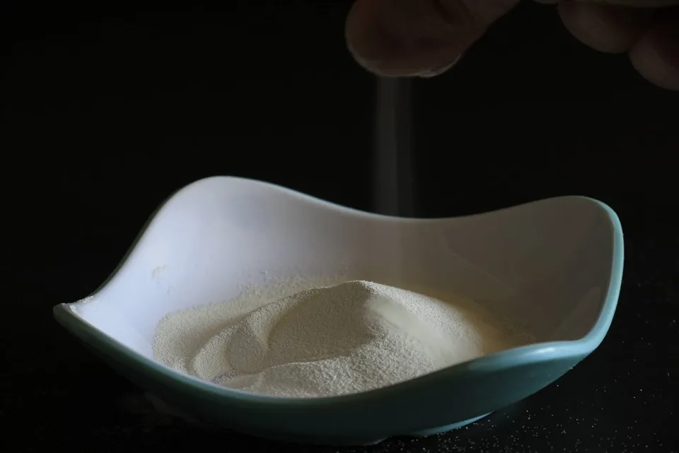 Labai dispersiniai itin smulkūs cirkonio karoliukai